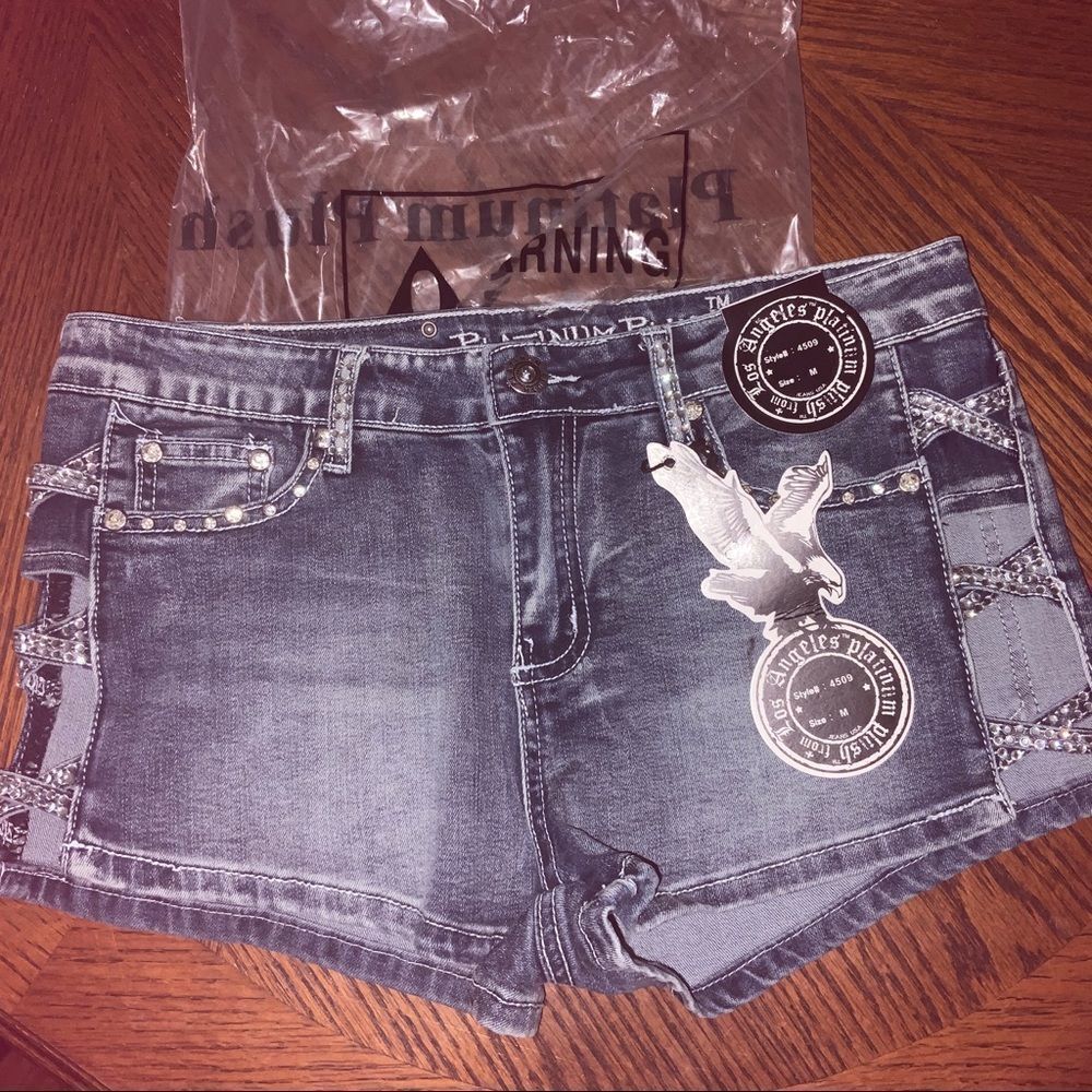 Platinum Plush Side Cross Shorts - Picture 4 of 6